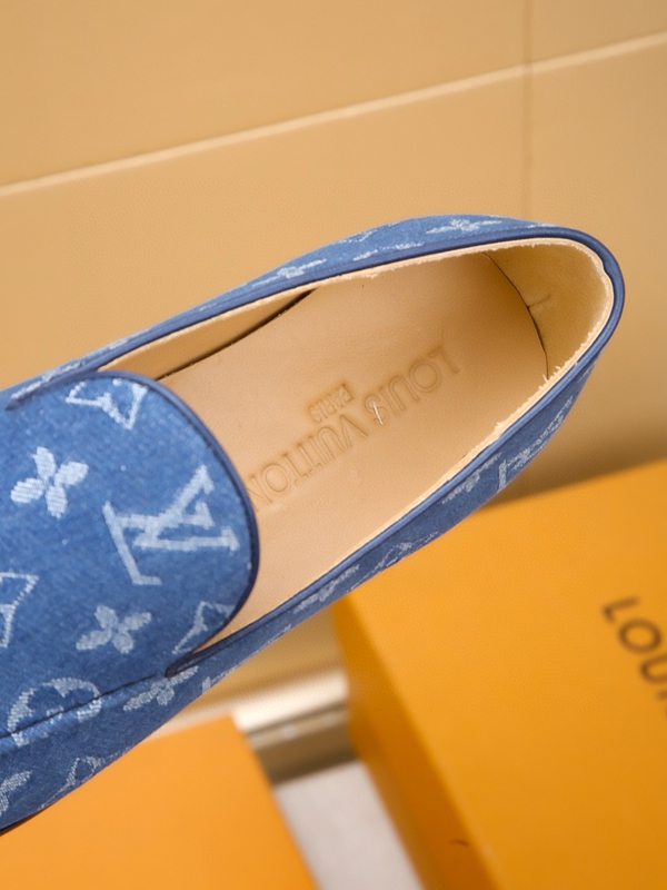 ルイヴィトン靴着用イメージ